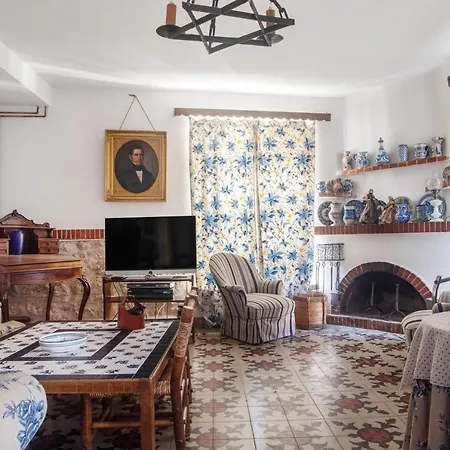 Spacious House With Garden In Sardon De Duero