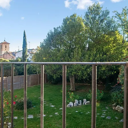Spacious House With Garden In Semesterbostad *