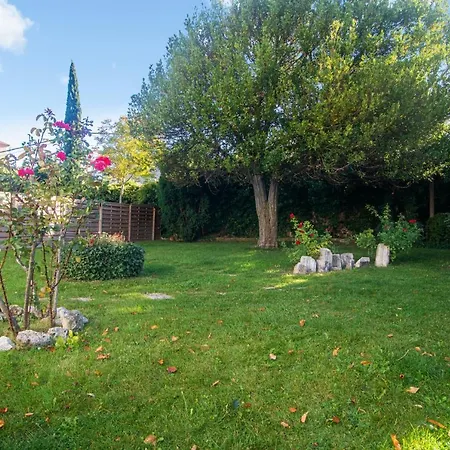 Spacious House With Garden In Semesterbostad *