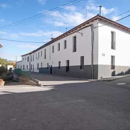 Spacious House With Garden In Semesterbostad *